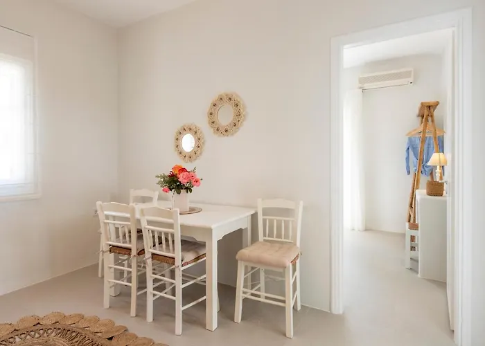 Sunrise Luxury & Διαμέρισμα Αντίπαρος