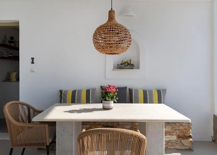 Sunrise Luxury & Αντίπαρος